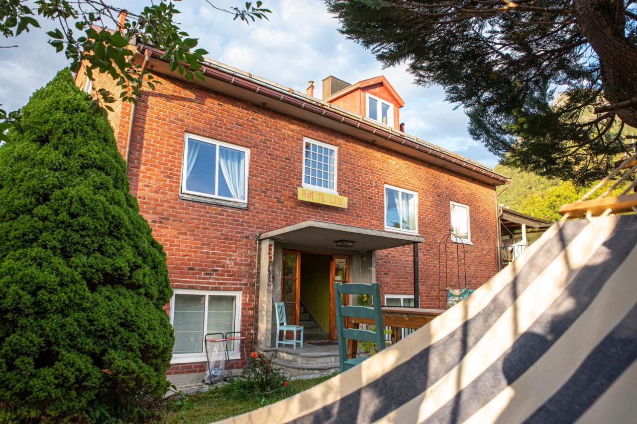 Tiglkak Hostel Åndalsnes Kültér fotó